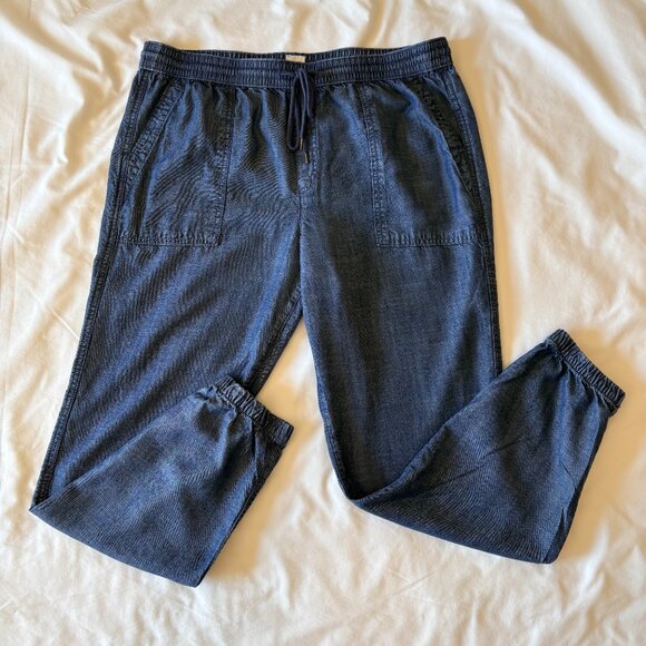 ☁️ Buttery Soft Gap 100% Tencel Denim Joggers Eco-Chic Size M - Picture 2 of 7